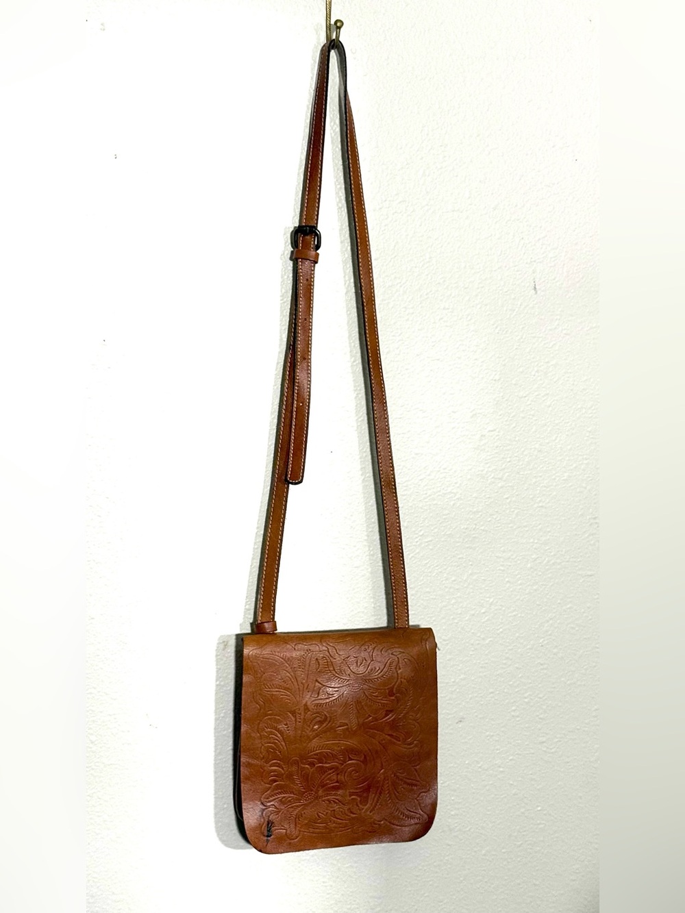 Patricia Nash Light Brown Granada Tooled Leather Crossbody Bag FLAWED SEE PICS